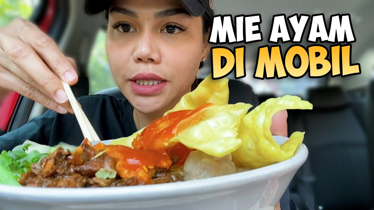 MAKAN MIE AYAM DI DALAM MOBIL, DEKET RUMAH DUT ADA YANG JUAL TERNYATA ENAK JUGA GUYS‼