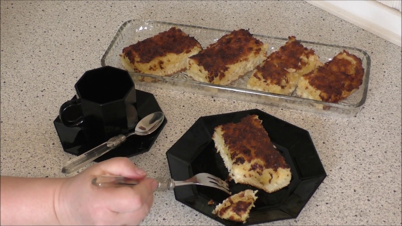 DDR Bienenstich  mit Kokosraspeln und Honig -wie von Oma gemacht