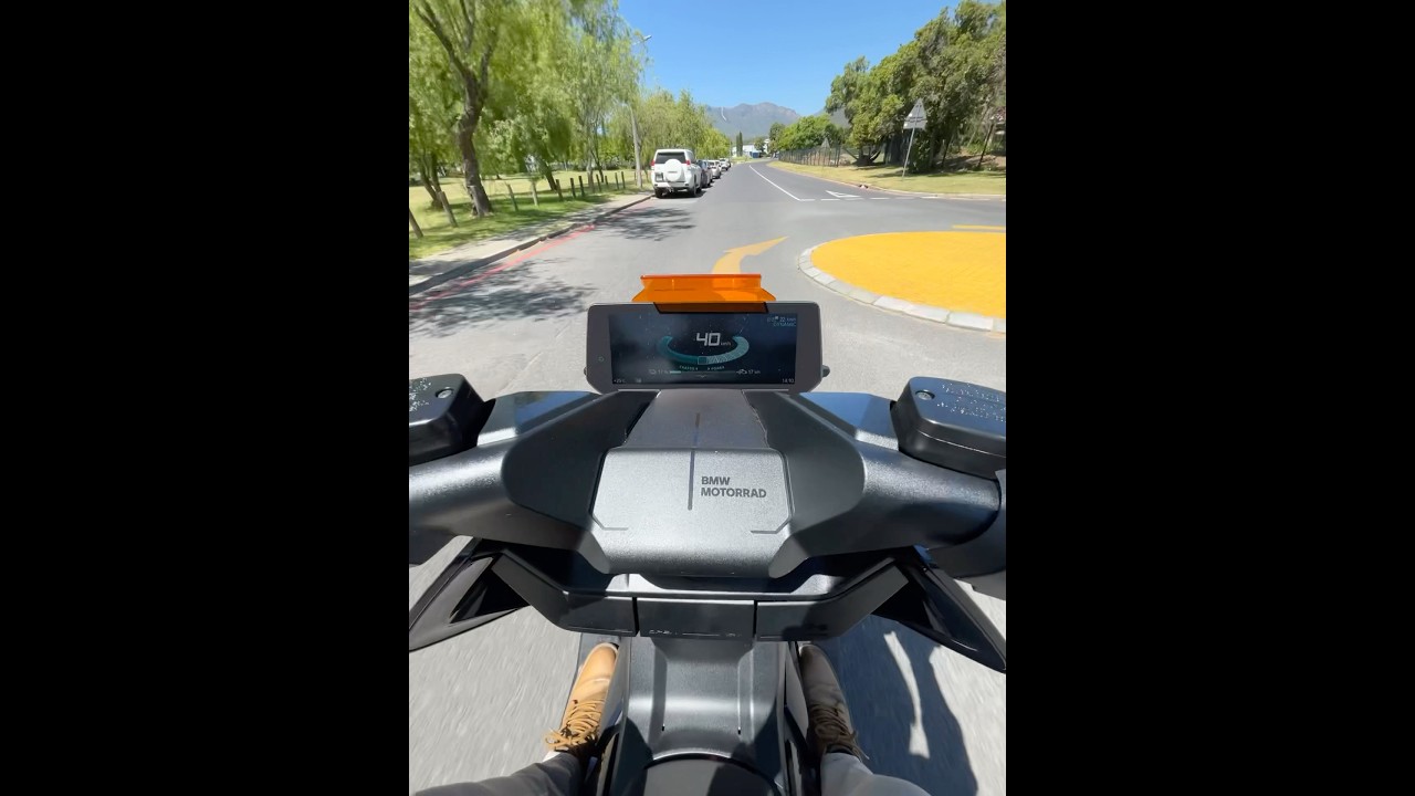 BMW CE-04 EV bike acceleration #bmw #bmwmotorrad #ce04 #bike #ev #acceleration