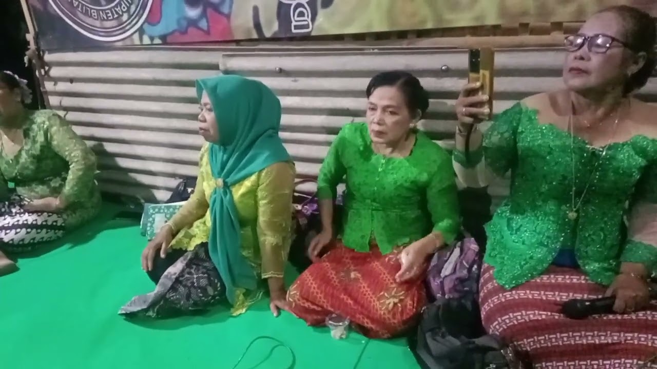 blitar banyuwangi dipun lajengaken kepilud tariiiikk bos..!!