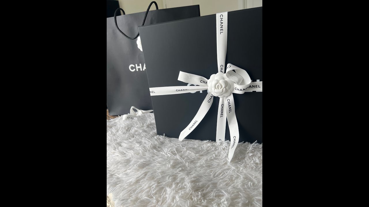 CHANEL DEAUVILLE TOTE UNBOXING | REVIEW