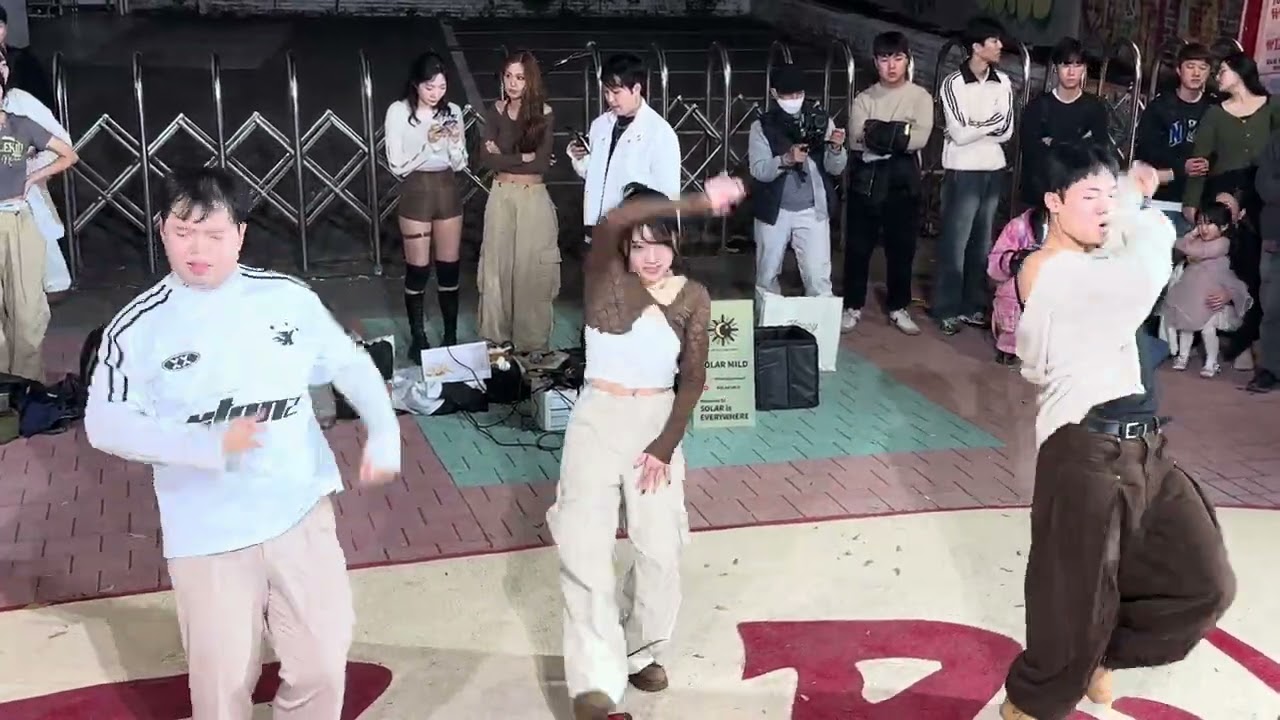 HONGDAE K-POP BUSKING (Solar Mild) - [SHINee] Don’t Call Me
