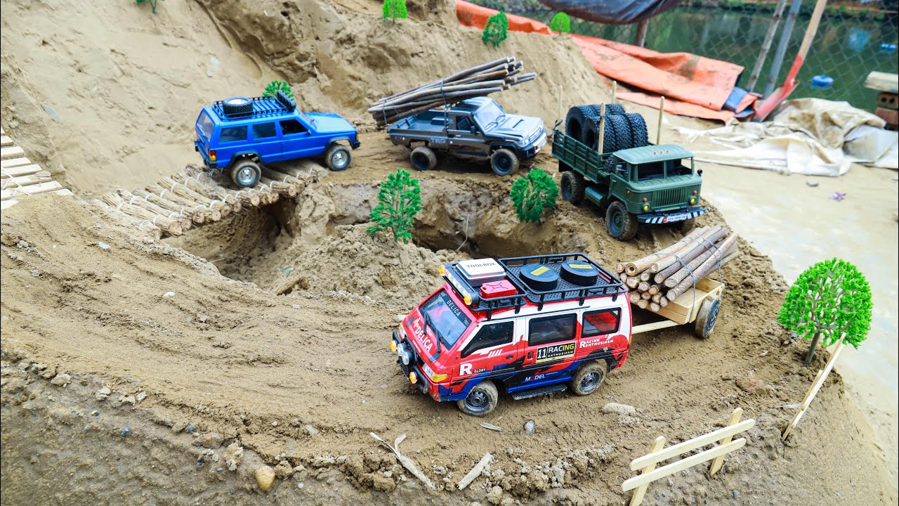 Mini RC Vehicles Deliver Goods on Dangerous Mountain Roads | Extreme RC Challenge