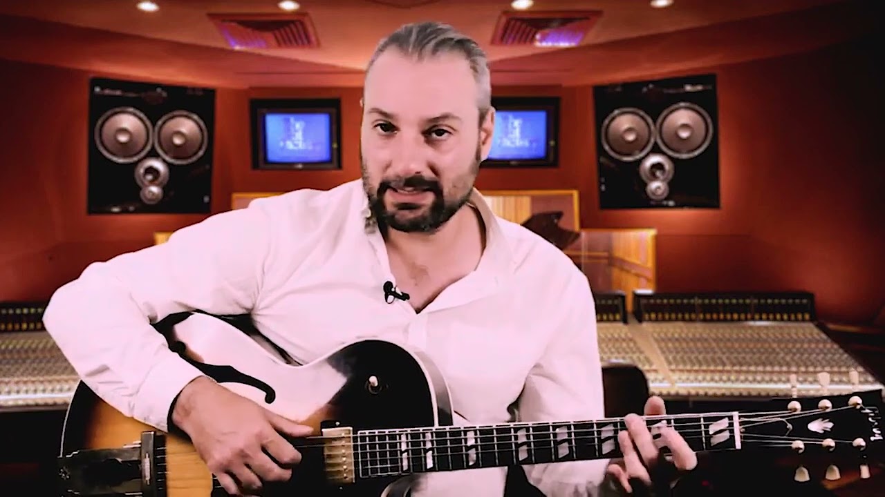 LEARN TO ACCOMPANY ANY JAZZ STANDARD ON GUITAR