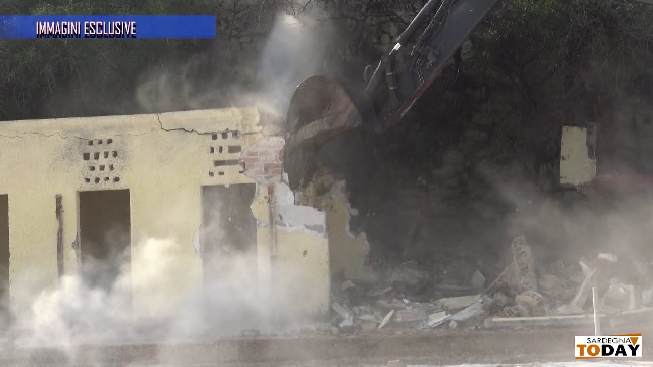 TEULADA La spiaggia di Porto Tramatzu un anno dopo l'abbattimento dei casotti militari dell'Esercito