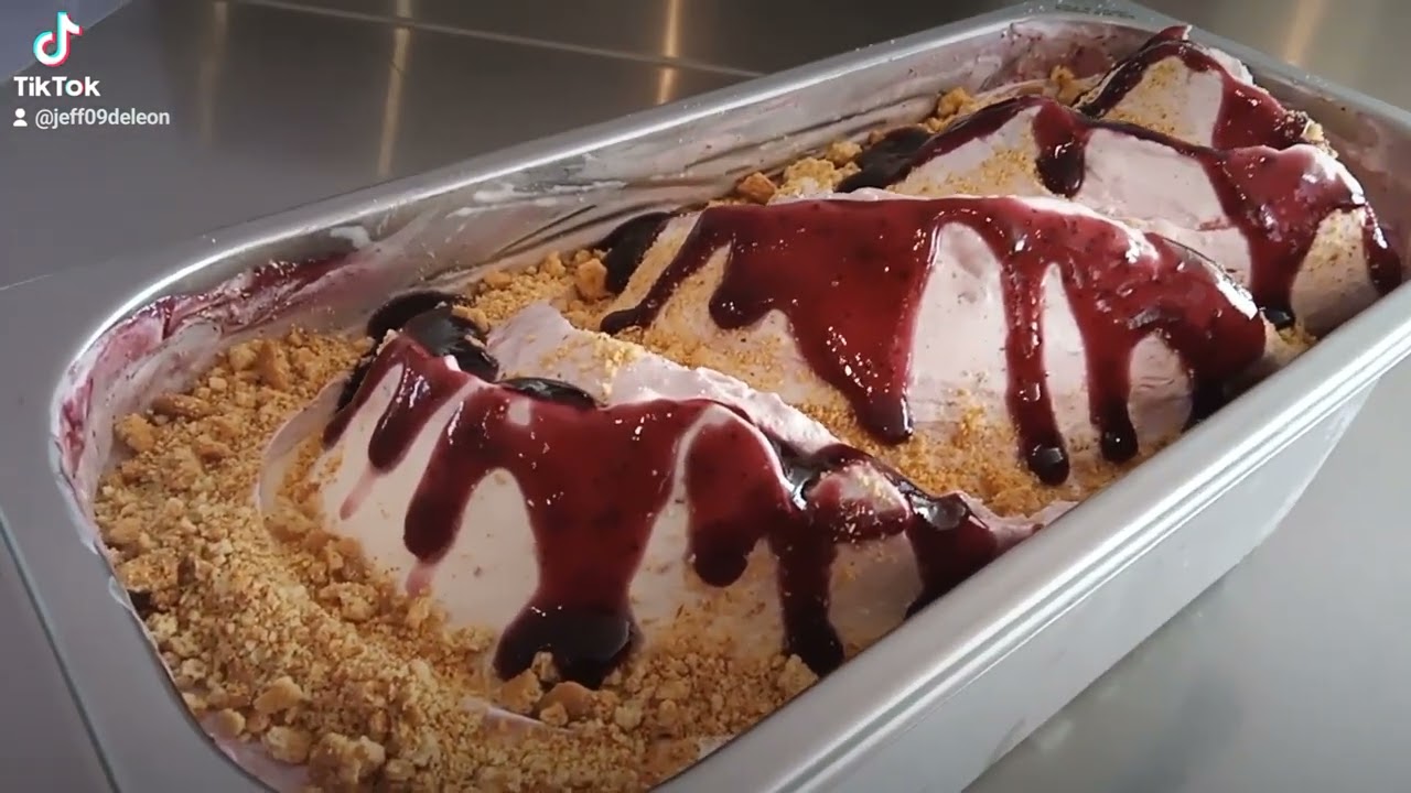 Blueberry Gelato #gelato #gelatoitaliano #blueberrycheesecake #cheesecake