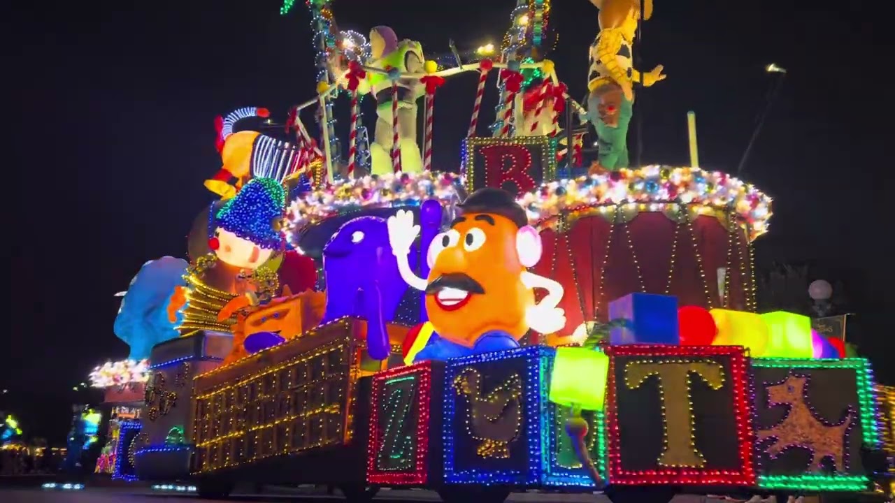 【クリスマス🎄バージョン❣️】東京ディズニーランド　エレクトリカルパレード　20251202