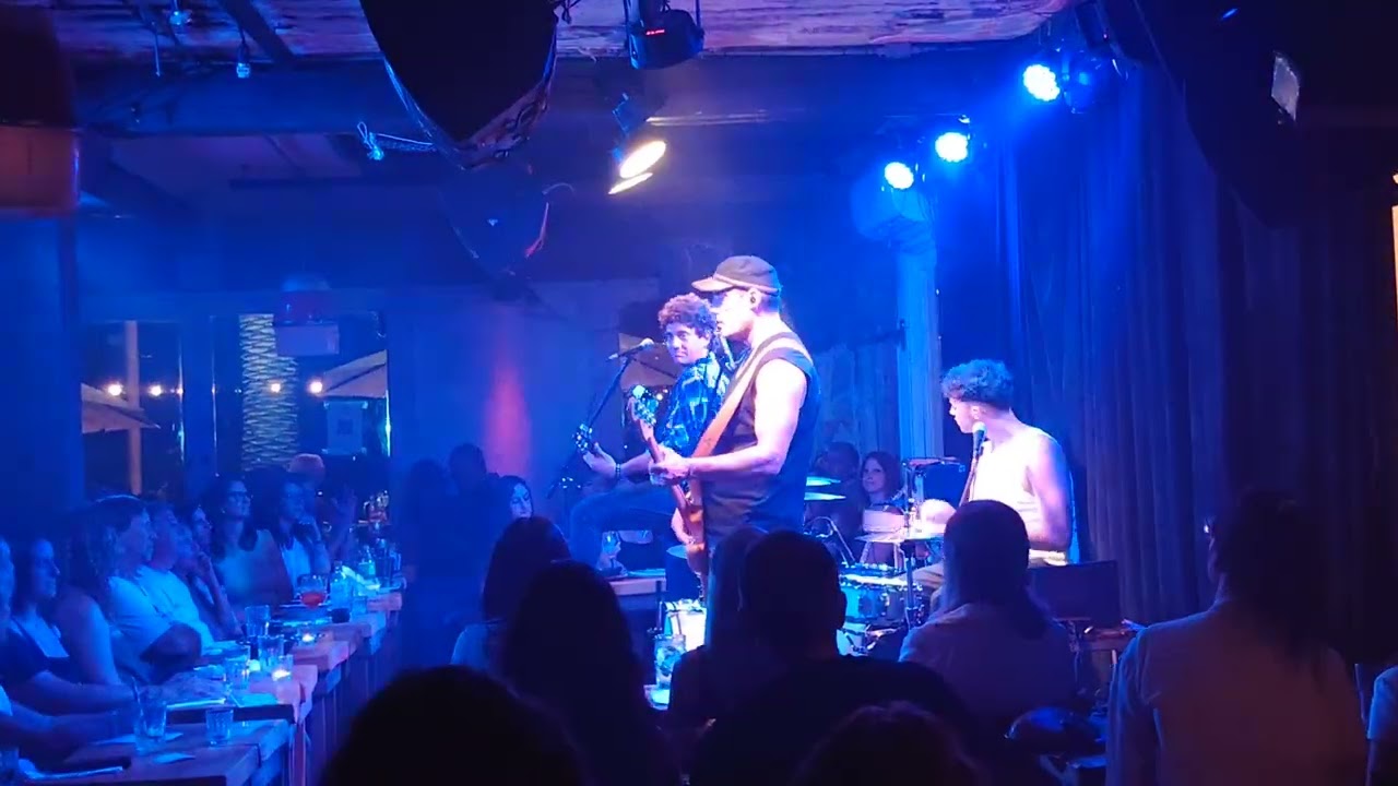 Picnic en El 4TO B/ Pueblo Narakan , Punta del Este/ Sueño Stereo,banda tributo a Soda Stereo 