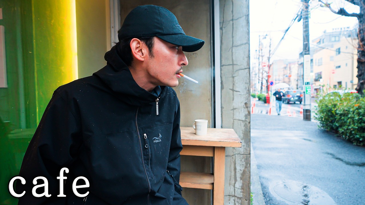 急遽、呼び出された雨の日のcafe。