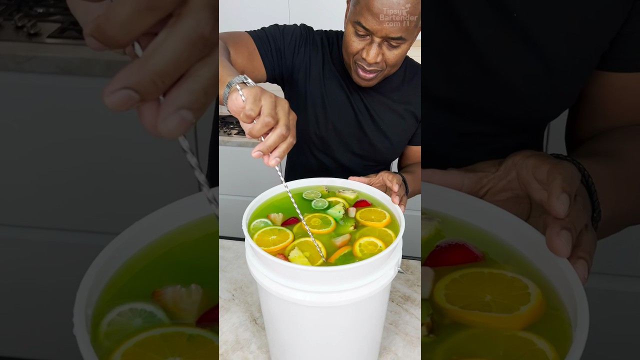 St. Patrick&rsquo;s Day party bucket #cocktail #stpatricksday #fruits #drink