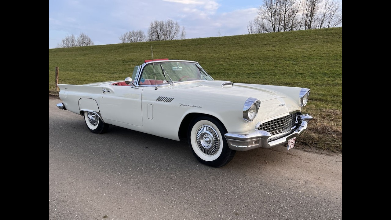 Ford Thunderbird | 1957 | Showcase