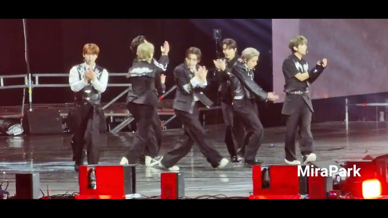 Enhypen 'Drunk-Dazed' fancam Music Bank in Paris 2023