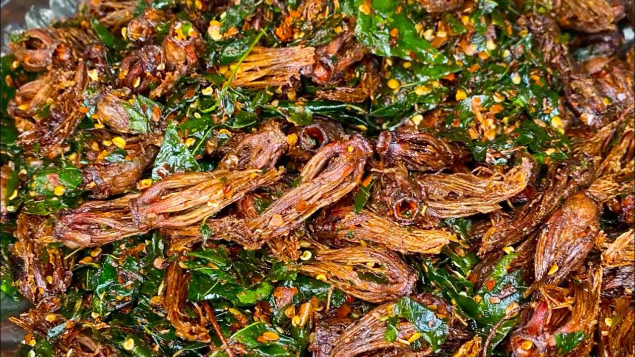 လက်ပံခေါင်းခြောက်ကြော် ကြွပ်ကြွပ်စပ်စပ်လေး