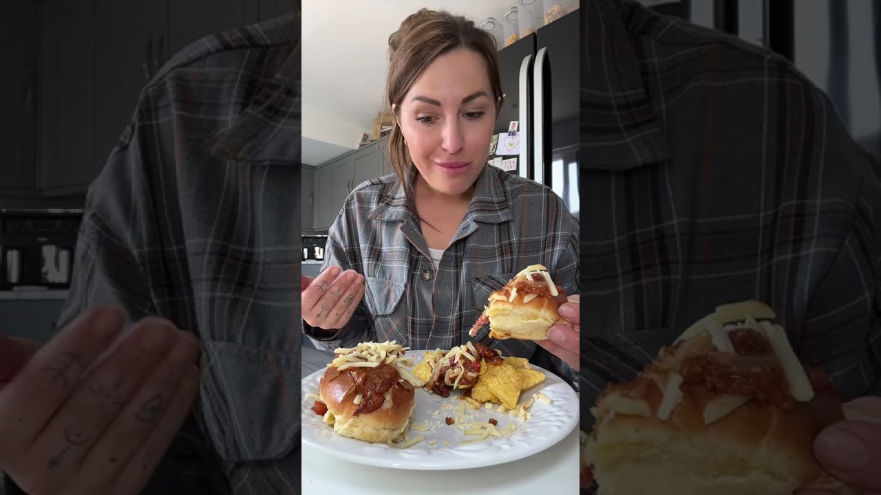 🍔 Пир с булочками с чили и сыром! | Уютная домашняя еда | Мукбанг и чат