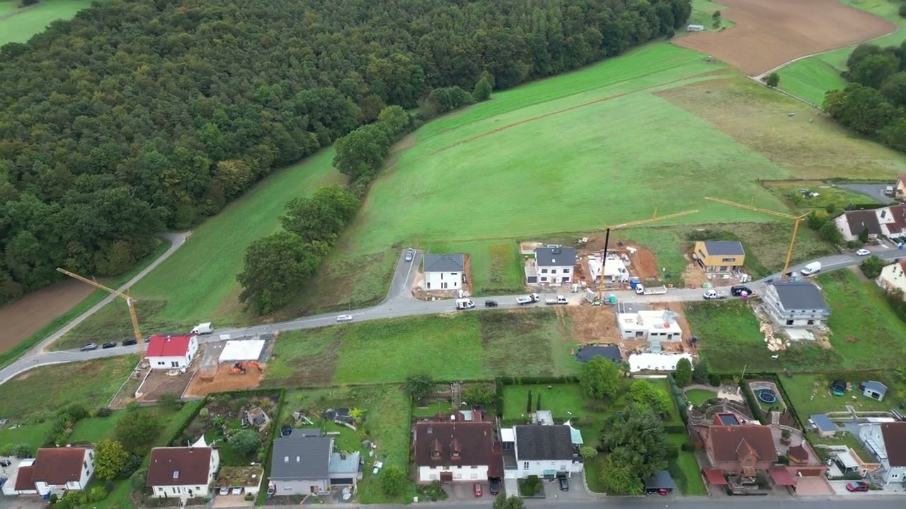 Drohnenaufnahme von unserem Neubaugebiet in L&uuml;tzelbach-Seckmauern &bdquo;Maintalblick&ldquo; (Stand 10/23)