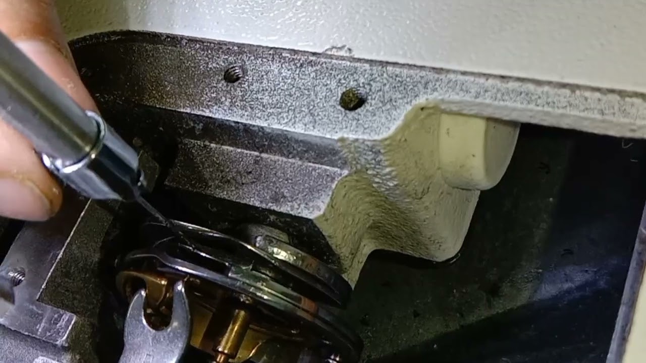 Zigzag machine needle bar position end hook timing. জিকজাক মেশিনের নিডল বার পজিশন ও হুক টাইমিং করুন।