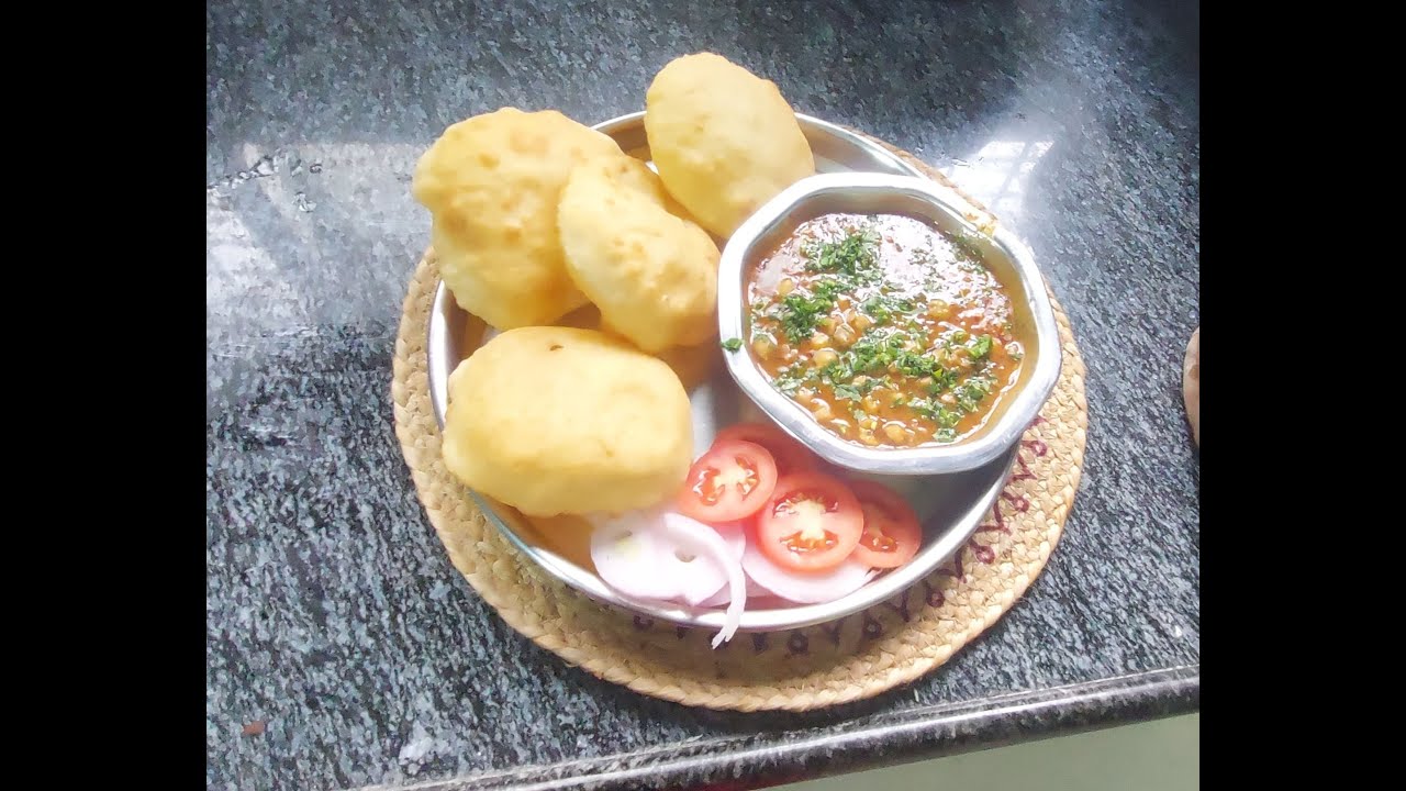 पंजाबी स्टाईल छोले भटुरे | घरीच बनवा बाजारासारखी चव |Perfect Punjabi Chole Bhature |Mandakini Recipe