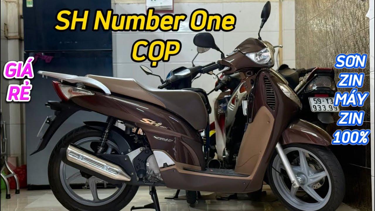 Honda Sh Number One nhập Ý . Chính chủ . Máy zin nắp chao chưa mở đầu chưa rớt . Sơn zin rất đẹp