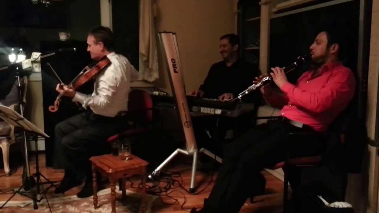 Zeki Sadik live in Muhits