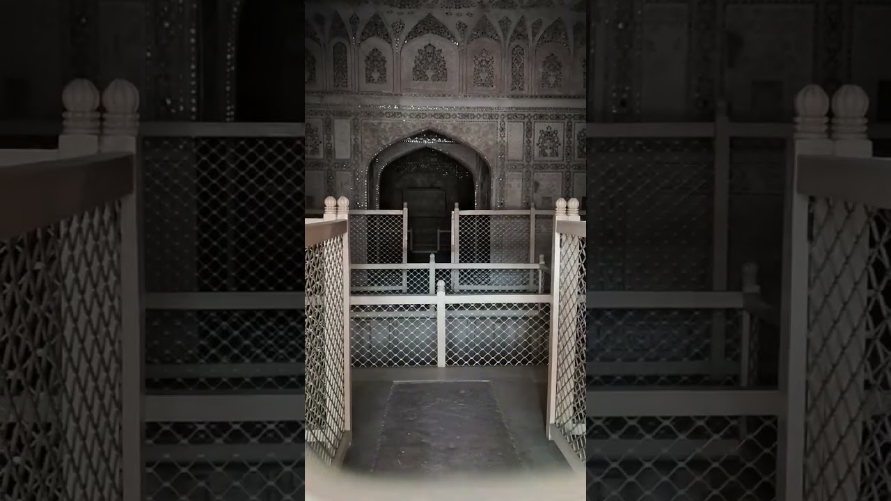 agra fort shish mahal