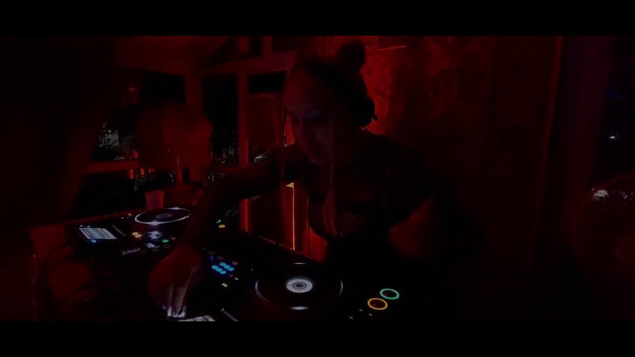 Lyubava DJ at ArtShater