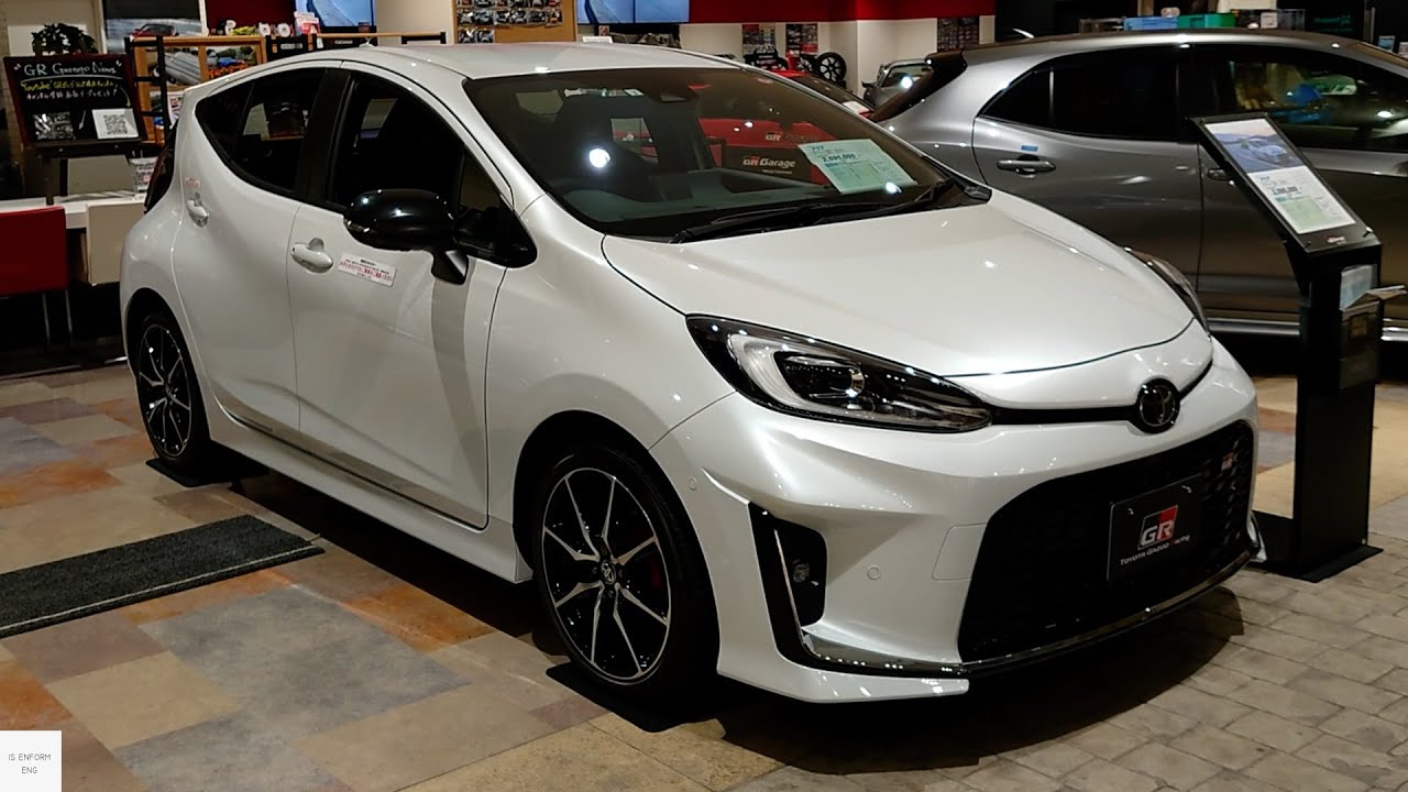 2025 Toyota Aqua GR Sport HYBRID (2025 Toyota Prius C) / In-Depth Walkaround Exterior & Interior