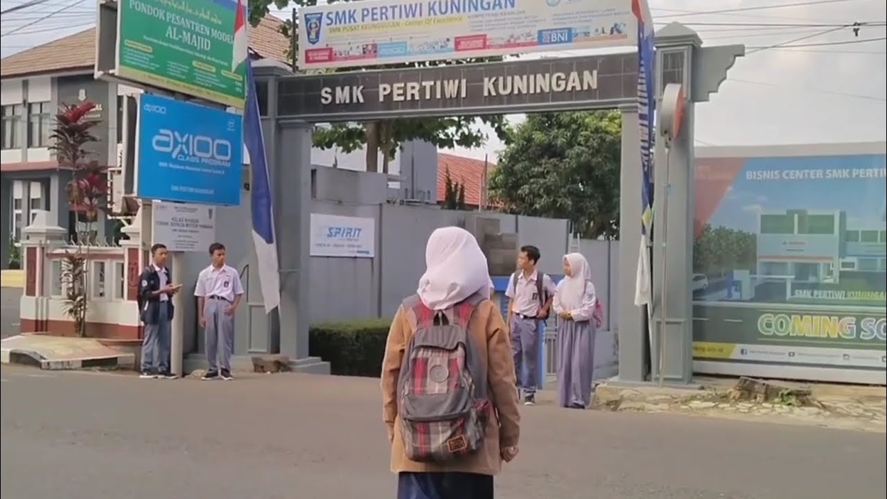 Pengenalan Lingkungan Sekolah, Tempat Praktek Jurusan dan Atribut Seragam SMK Pertiwi Kuningan 2023