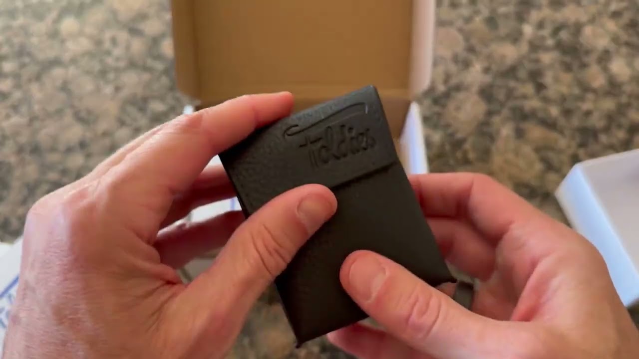 Foldies Classic Folding Sunglasses Polarized, Foldies Matte Black   Unboxing