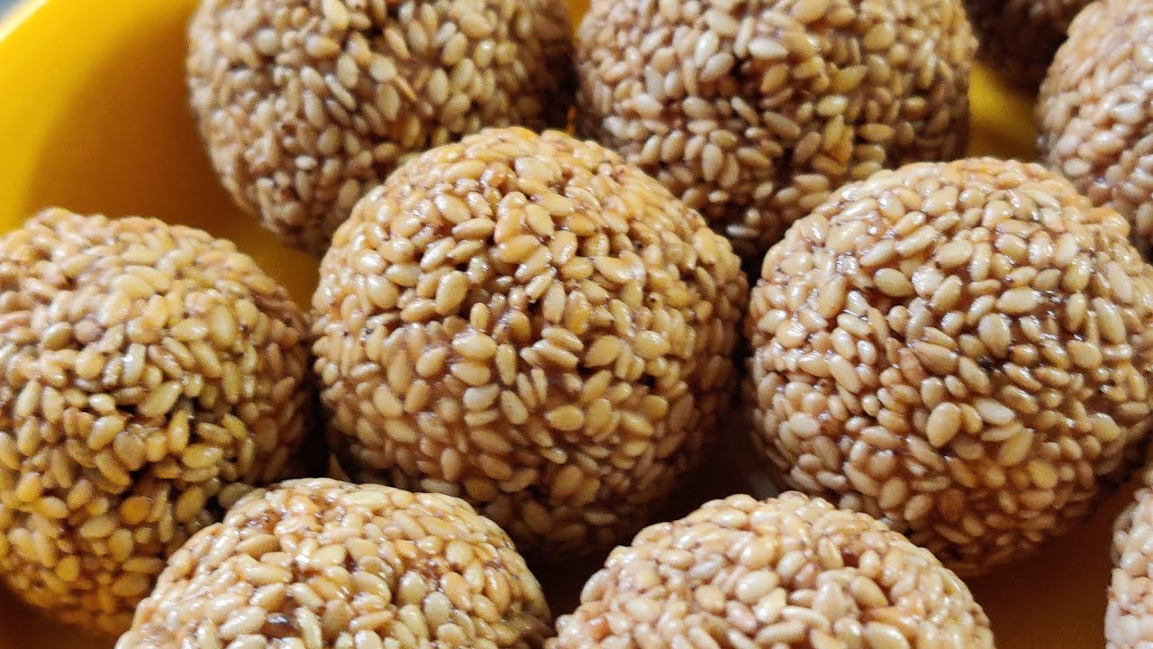 ಮಕರ ಸಂಕ್ರಾಂತಿ ವಿಶೇಷ ಎಳ್ಳುಂಡೆ. Sankranti/Pongal special Til Laddu/Ellunde.