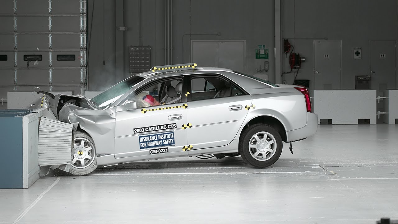 2003 Cadillac CTS moderate overlap IIHS crash test