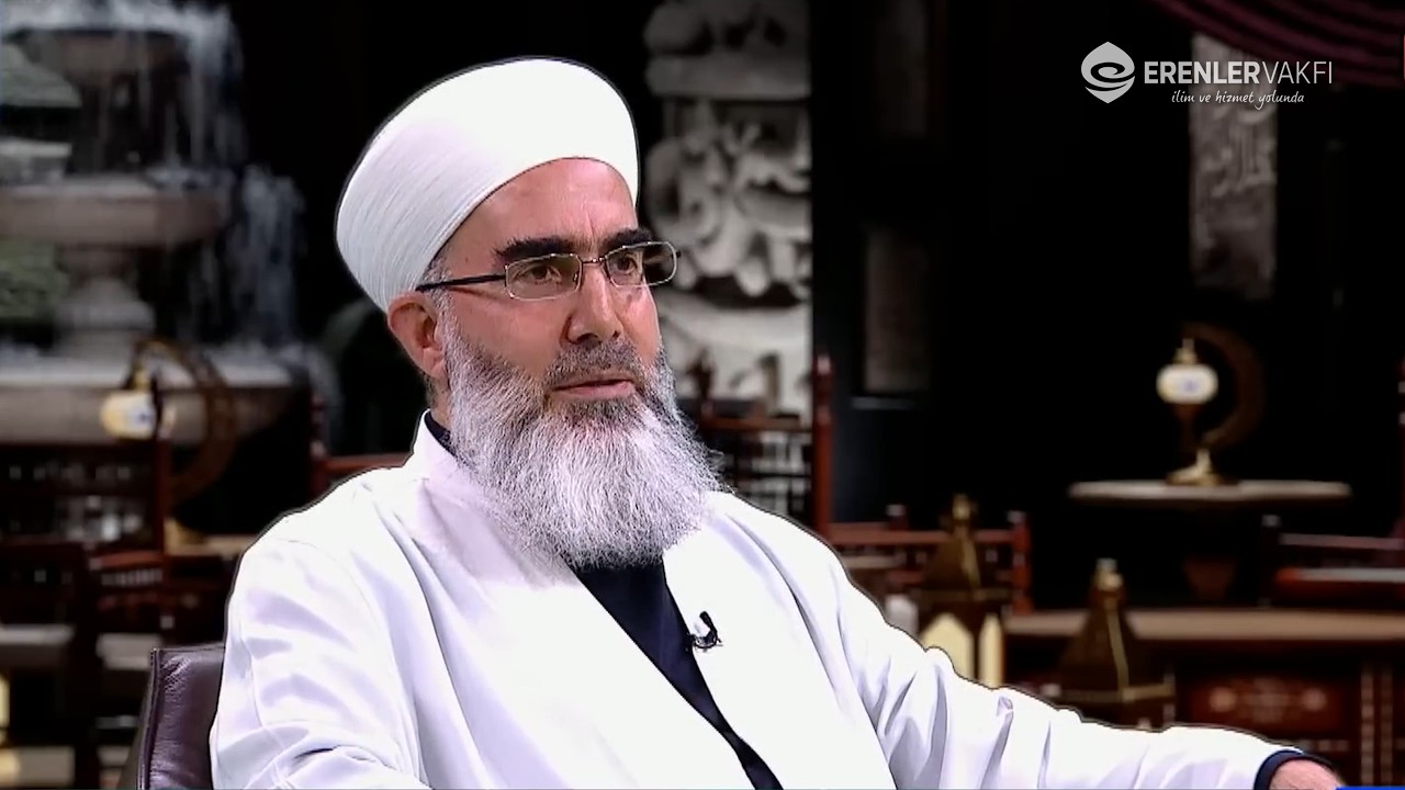 Kur'an-ı Kerim'i Okumadan Önce Sahibini Tanımamız Gerekir | Mahmut Eren Hocaefendi