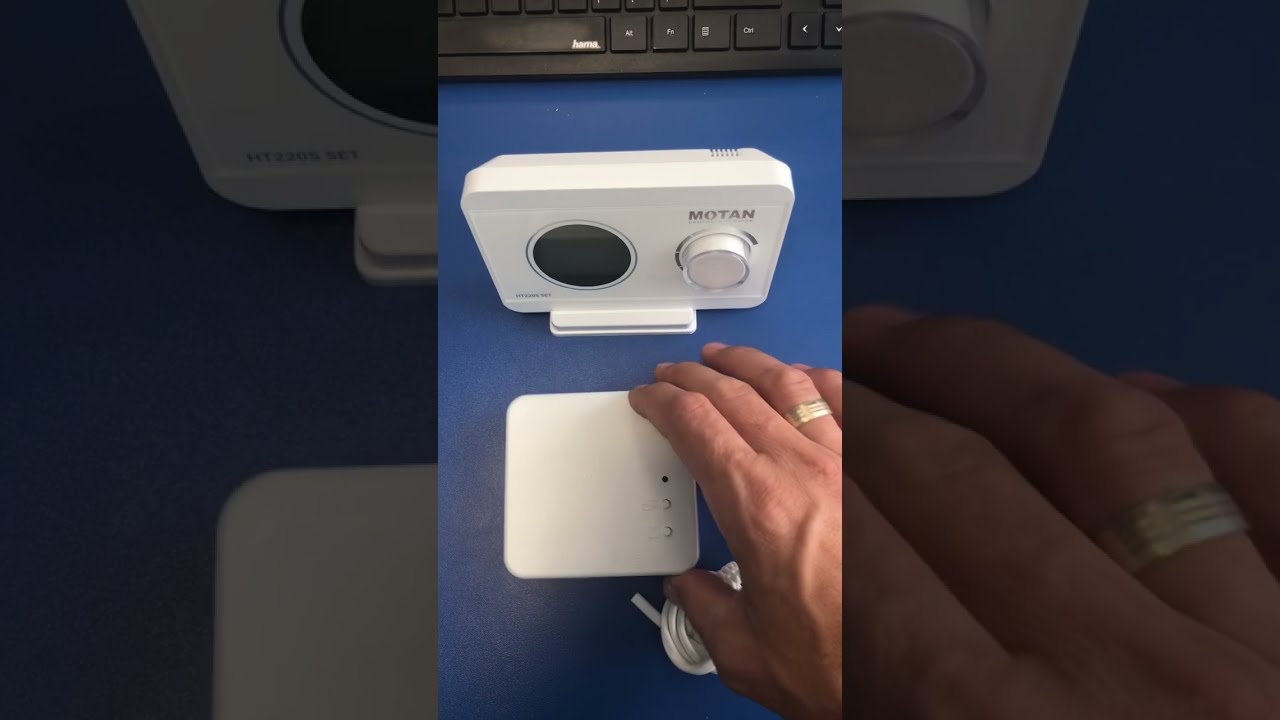 Motan. Digital room thermostat HT220S