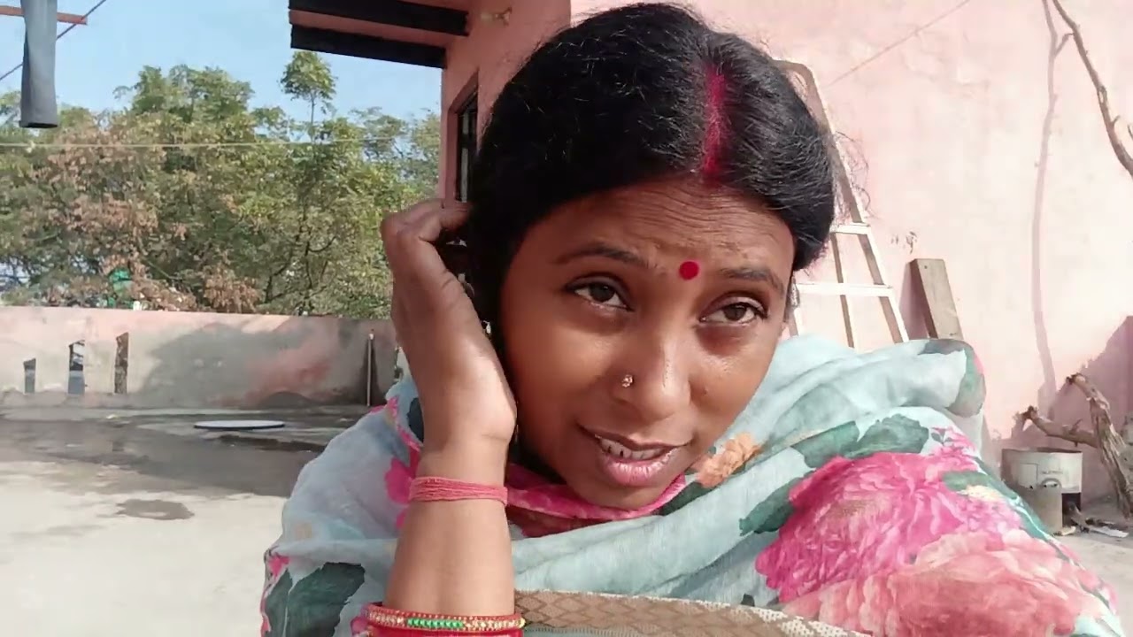 बहुत दिन बाद आई हूं छत पर