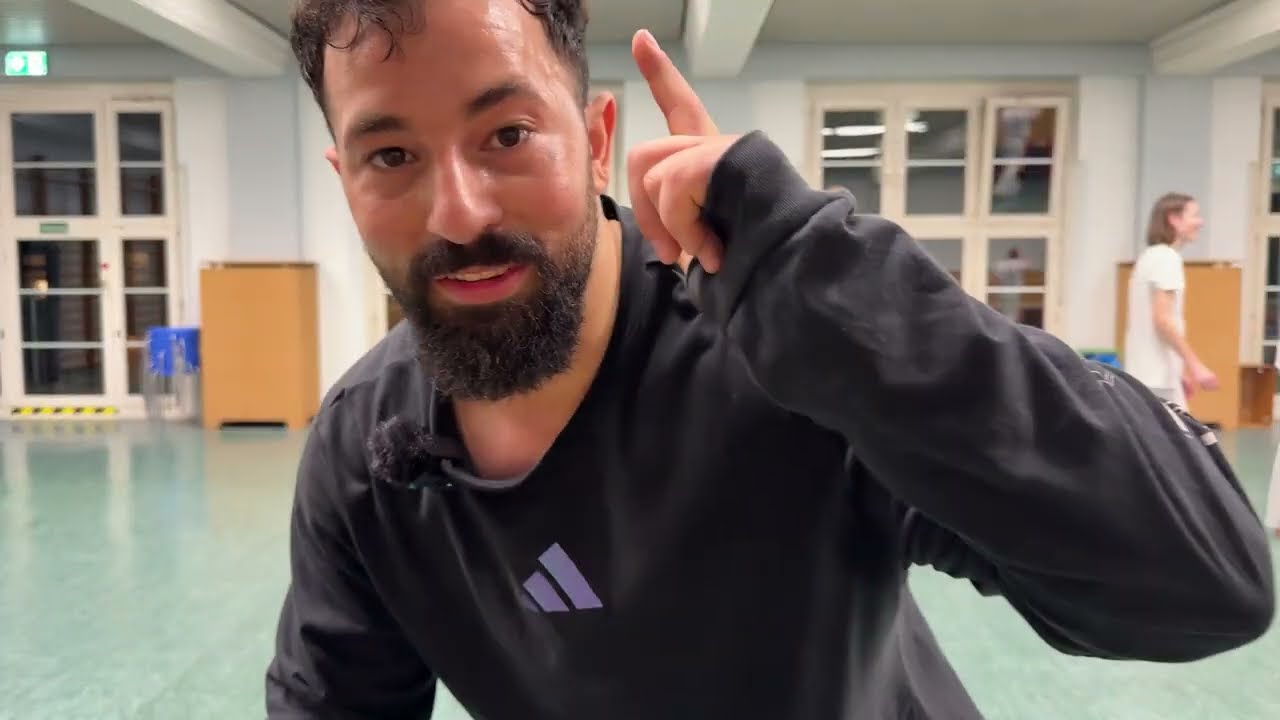 CAPOEIRA TRAINING WITH SC BERLIN  - FOCUS ON MEIA LUA QUEDA de RINS/ Meia lua No rim Combo