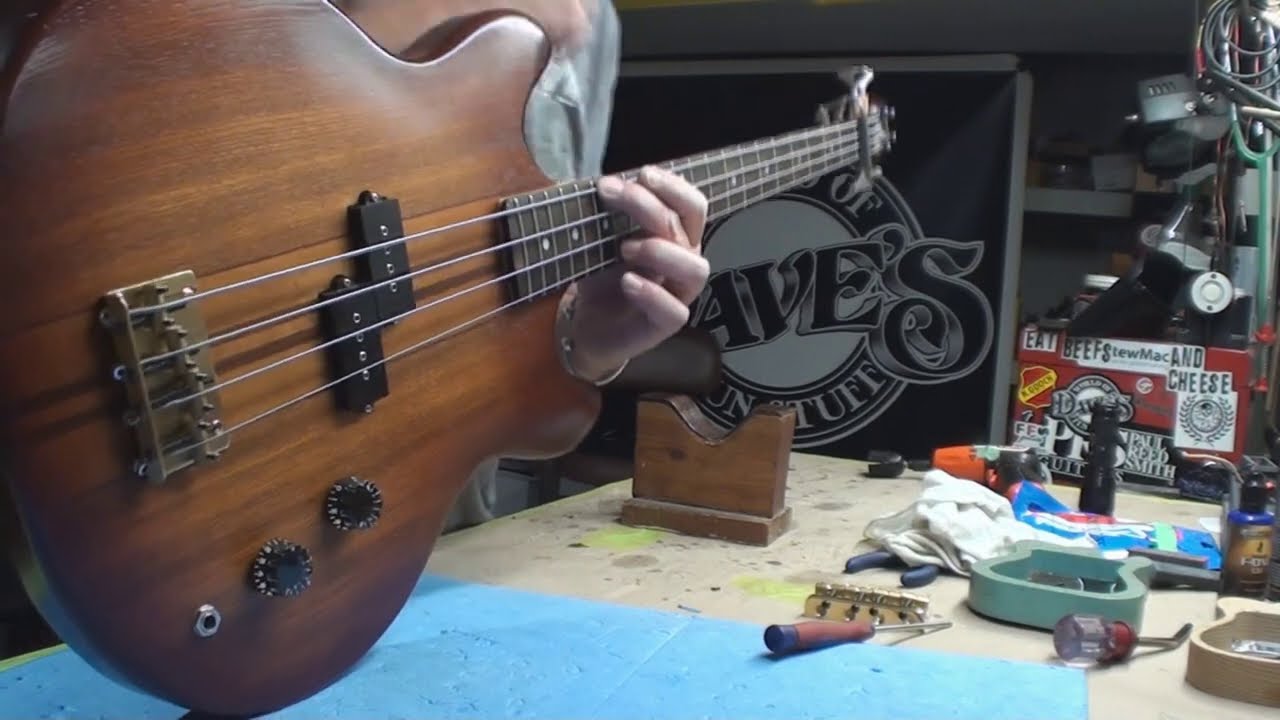 Vantage VS695B Bass Guitar