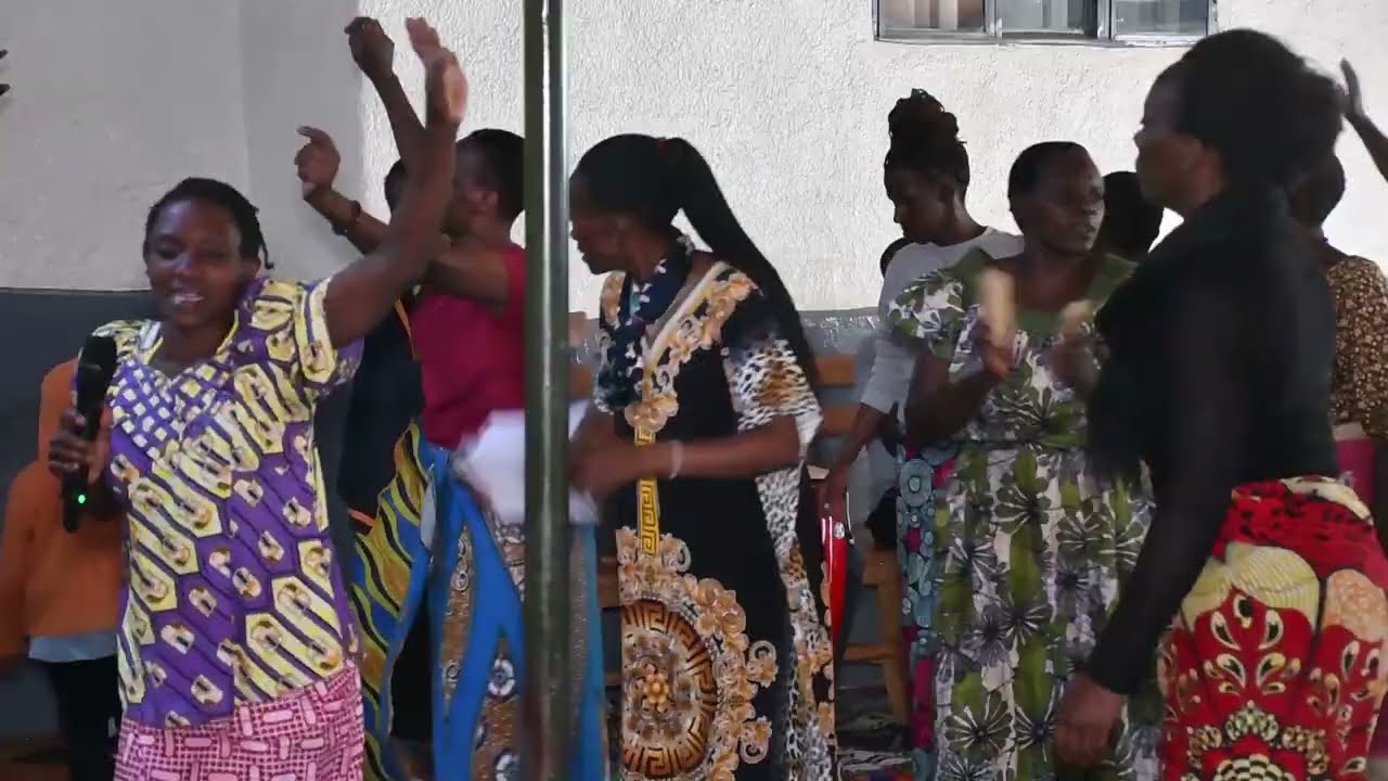1832312025  :  ABARANGI BAJE  BADUKIZA IBYANANIYE ISI NABANYABWENGE