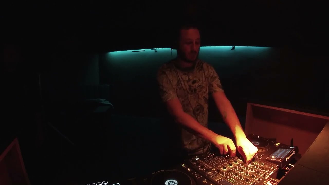 Roller Room by Drum Unit - Undo aka Sholim