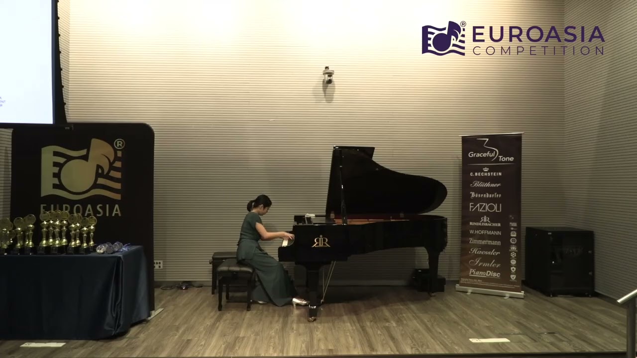 Haruka Kageura(Online Preliminary Round, Japan) | Ages 18 and Above | First Prize