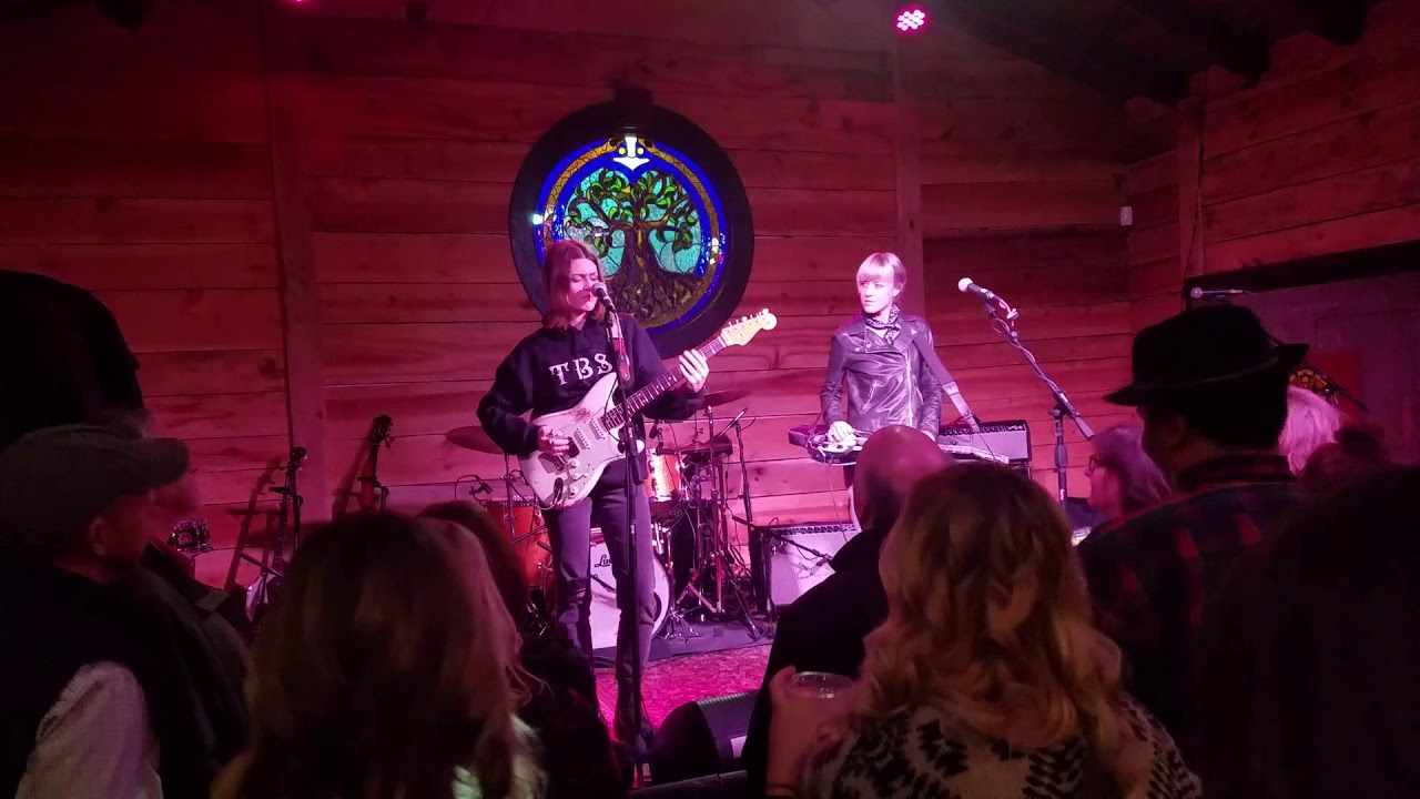 Larkin Poe - Preachin Blues - PreShow - Lex, KY 08DEC18