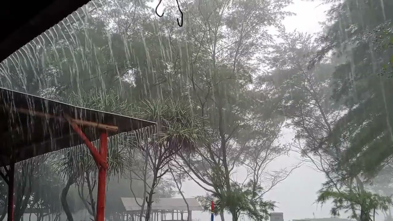 HUJAN DERAS TRUS MENGGUYUR 💧