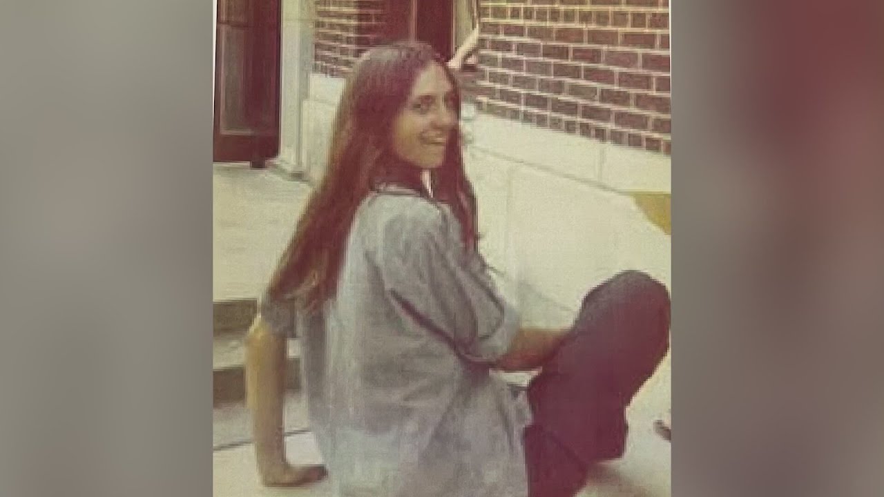Crews working to recover vehicle linked to Karen Schepers' 42-year-old cold case from Fox River in E