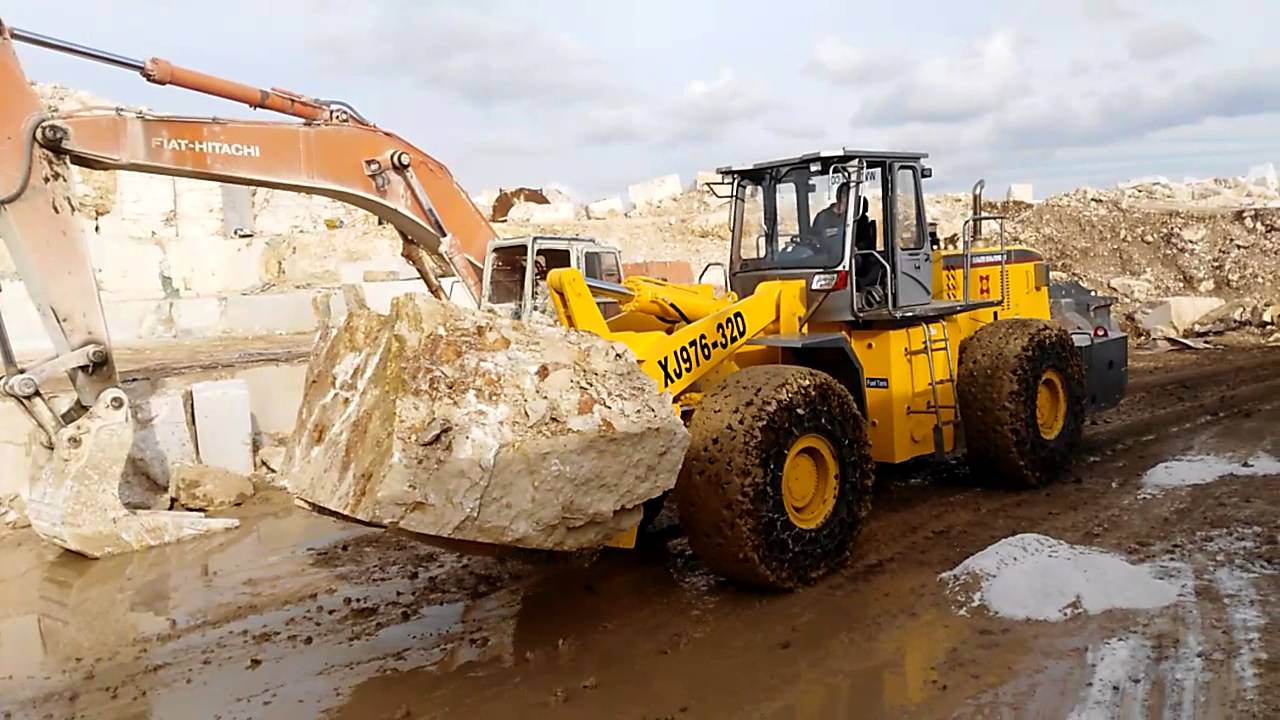 32~35 tons Handler Block equipment ,forklift loader using in Colodia.