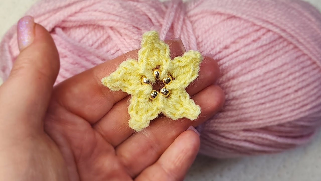 🧶🌸 The Prettiest Yellow Star Flower You’ll Ever Crochet 💛