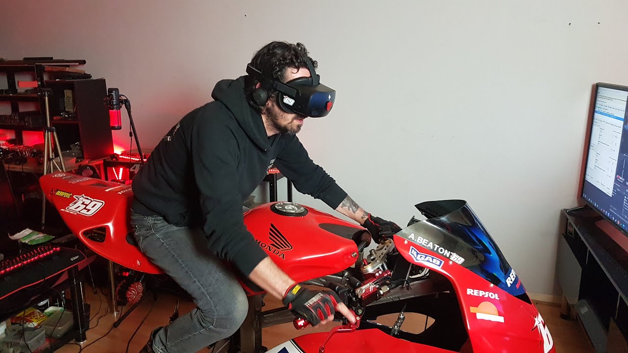 IOM TT2 on Hs3 PRO HE Sit On system in VR