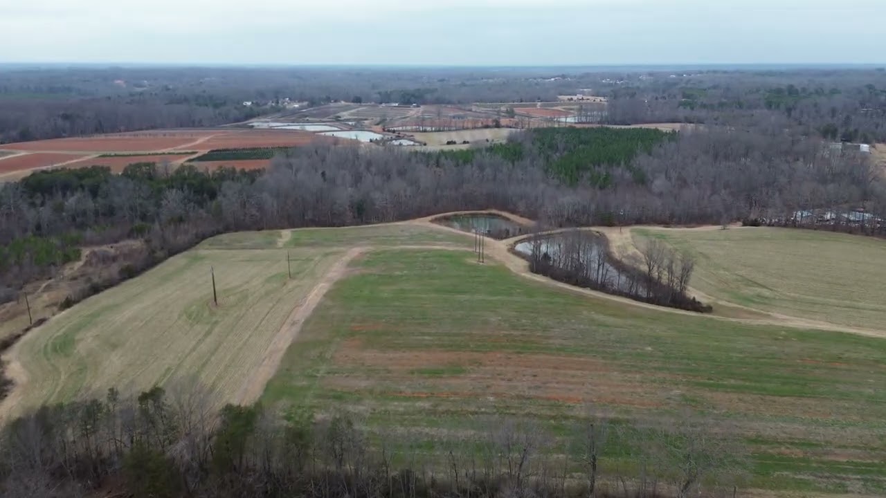 Practicing flying my drone 400ft high in 4k 