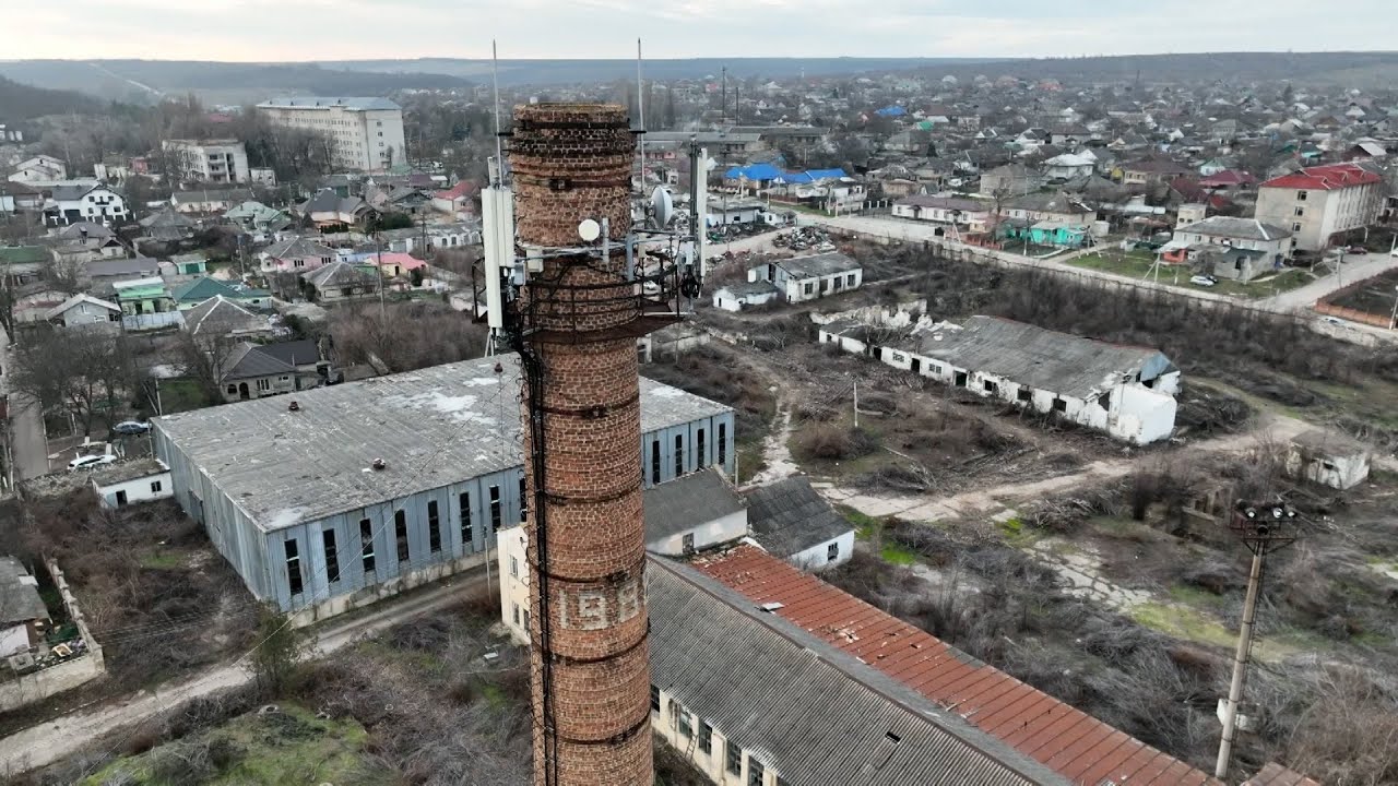 Foste uzine și fabrici sovietice, distruse, deși au proprietari privați!