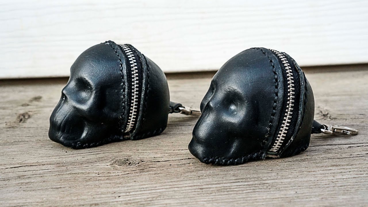 Wet Molded Leather Skull Coin Purse Keychain