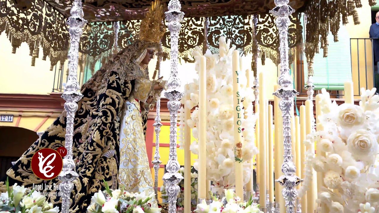 Traslado de ida de la Esperanza de Triana a la Catedral - Salida extraordinaria 2018