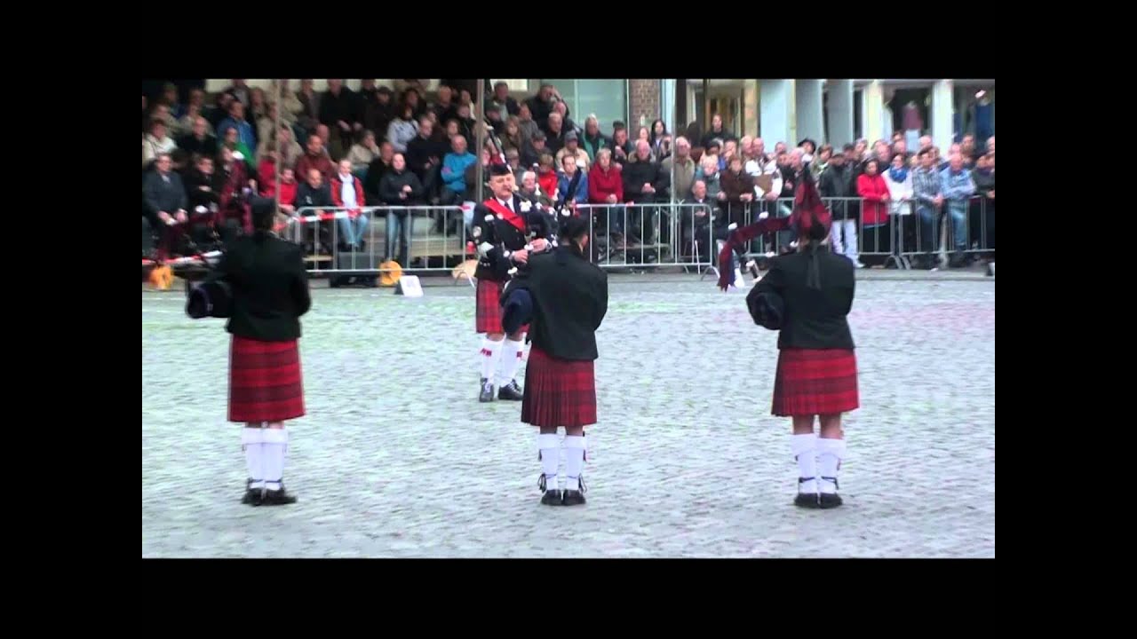Taptoe Roermond 01 Juni 2013 04 The Crossed Swords Pipe Band Möchengladbach