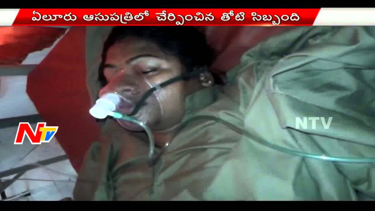 Lady Police Constable Hospitalized of Sunstroke in Eluru | NTV